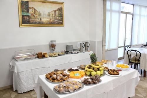 Gallery image of Hotel Luca in Lido di Camaiore