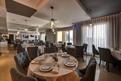 Ресторан / где поесть в City Stay Beach Hotel Apartments - Marjan Island