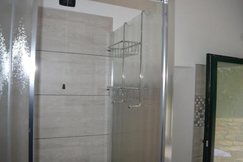 Un baño de L'uovo e la faina