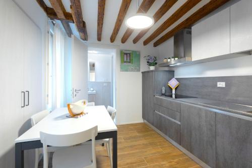 Hostmate - Venezia - Salizada photo 20