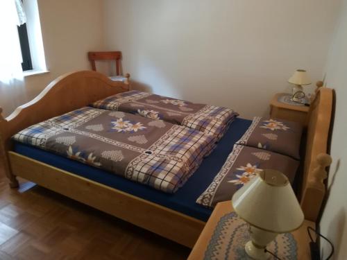 Uma cama ou camas num quarto em albergovalbella