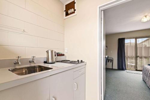 Foto da galeria de Econo Lodge Canterbury Court Motel em Christchurch