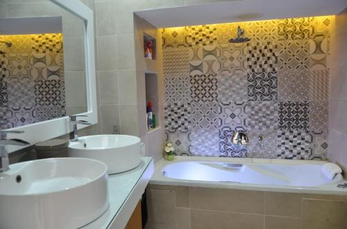 A bathroom at Sabat