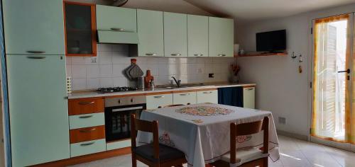 A kitchen or kitchenette at ADRIATICO 28 int.2