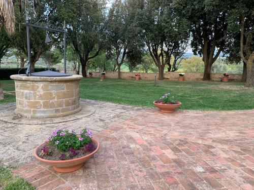Κήπος έξω από το Villa Preselle Country Resort