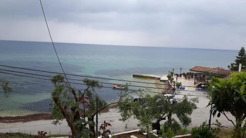 Φωτογραφία από το άλμπουμ του George's Sea View Apartments στη Μεσογγή