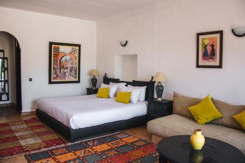 Ein Bett oder Betten in einem Zimmer der Unterkunft Ksar Shama - Atlas Mountain Escape