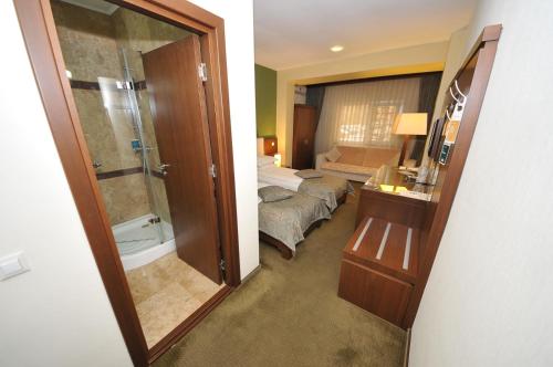 Koupelna v ubytování Hotel Royale