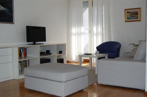 Apartment Definis