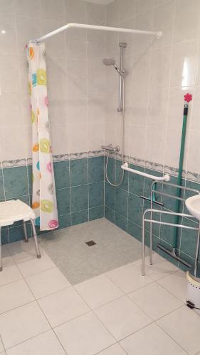 Un baño de Gite Chez Monique