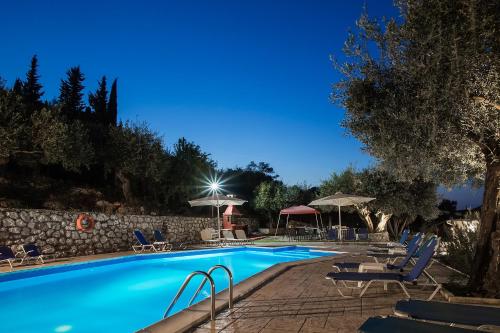Πισίνα στο ή κοντά στο Olive Grove Poolside Apartments