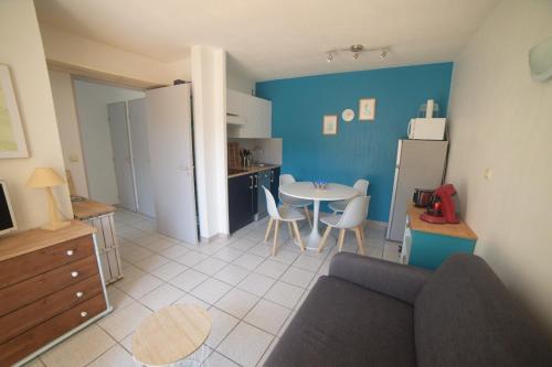 Photo de la galerie de l'établissement Jolie vue mer T2 tout confort, à Cerbère