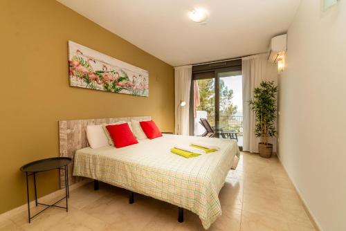 Torreblanca 4BDR Townhouse with Stunning Views
