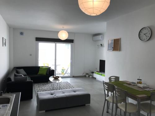 Кът за сядане в Cozy Flat in the heart of North Nicosia --- 55-1