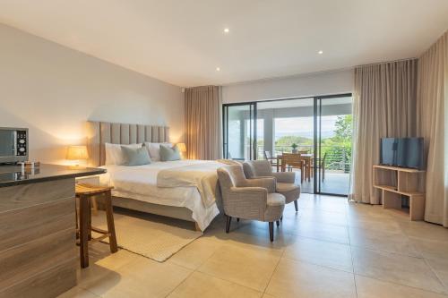 Ένα ή περισσότερα κρεβάτια σε δωμάτιο στο Sunrise Bay Self Catering