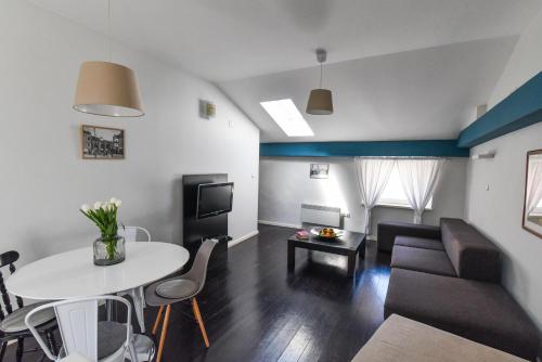 Rory Apartments