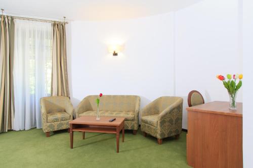 Φωτογραφία από το άλμπουμ του Hotel Palace σε Băile Govora