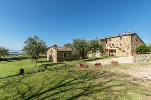 Galeriebild der Unterkunft Relais Borgo Torale in Passignano sul Trasimeno