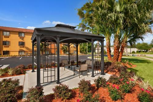 Giardino di Days Inn by Wyndham Orange Park/Jacksonville
