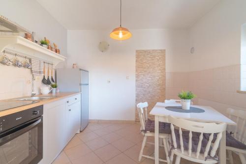 Gallery image of Mediterranean House by The Beach in Posedarje