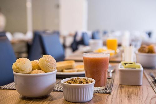 Makanan di atau berdekatan hotel