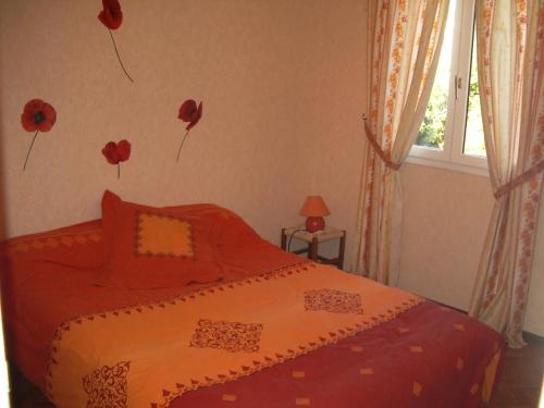 Postel nebo postele na pokoji v ubytování Millau Aveyron Location Vacances