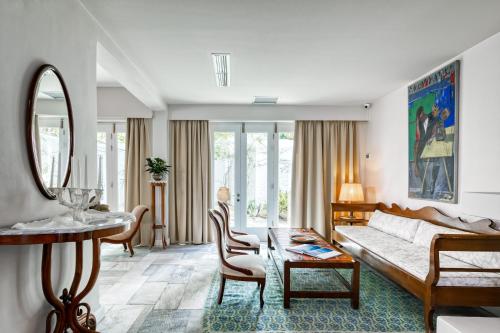 Postel nebo postele na pokoji v ubytování Hotel Leto Hydra