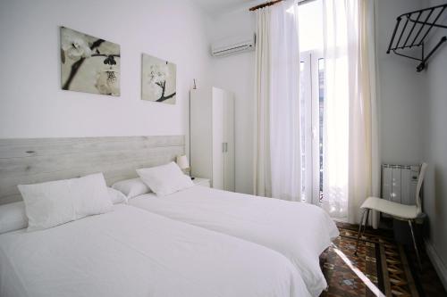 Hostal Eixample photo 23