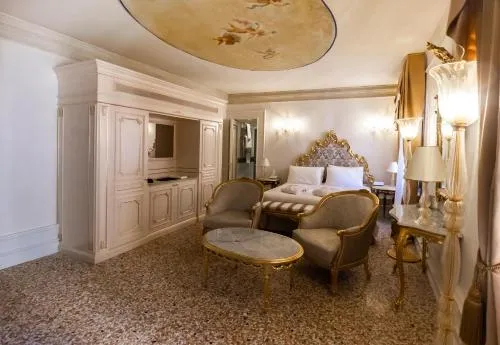 Ca' Bonfadini Historic Experience photo 19