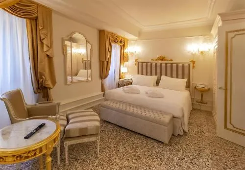 Ca' Bonfadini Historic Experience photo 20