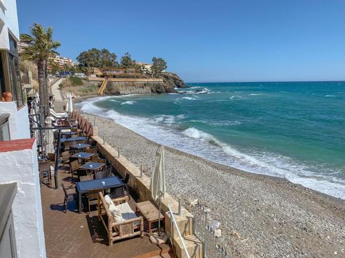 Malibu - “Vive en la playa” “Live on the beach”