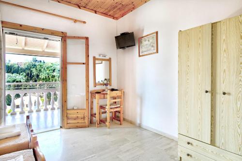 Μια τηλεόραση ή/και κέντρο ψυχαγωγίας στο Villa Danai