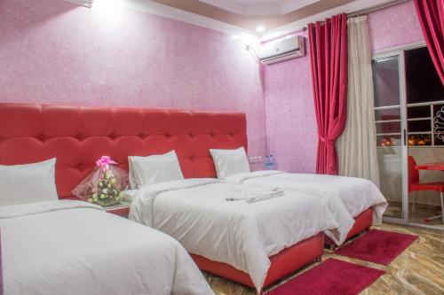 ベニ・メラルにあるHôtel Hadaik Ain Asserdouneのギャラリーの写真