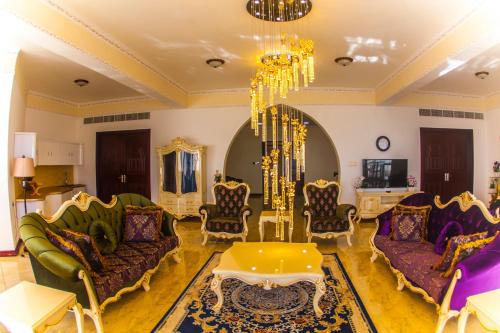 Posezení v ubytování Madinat Al Bahr Business & Spa Hotel