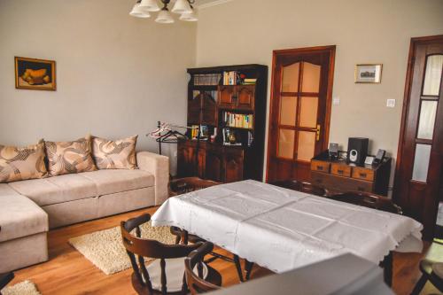 Posedenie v ubytovaní Dobay Apartman Gyula