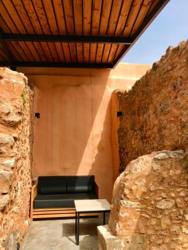 Posezení v ubytování Almyrida Sands luxury stone villa