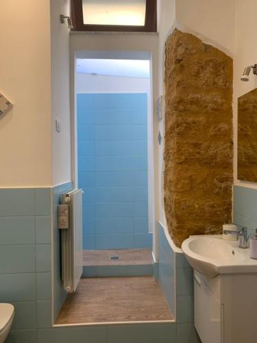 Un baño de Piano di Gamez Apartments