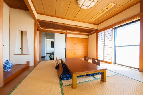 平楽園弐番館２階