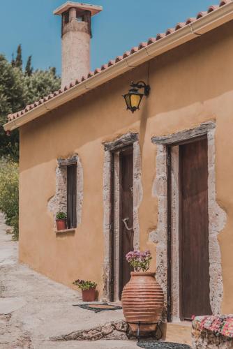 Gallery image of La Casa Di Nonna in Koríthion