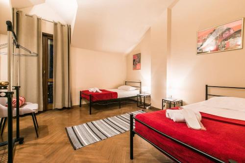 Ένα ή περισσότερα κρεβάτια σε δωμάτιο στο Proper Apartment - Duplex Home