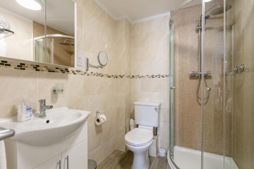 Een badkamer bij Arran View - Donnini Apartments