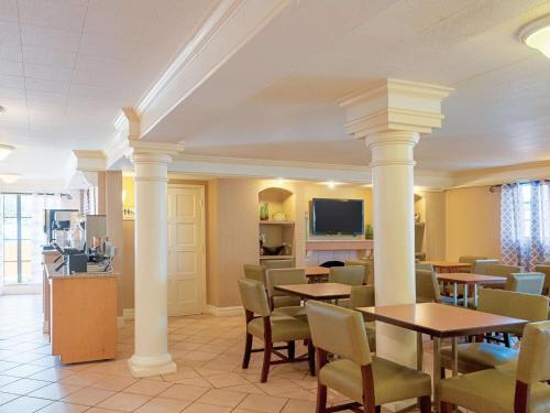 La Quinta Inn by Wyndham New Orleans Veterans / Metairie
