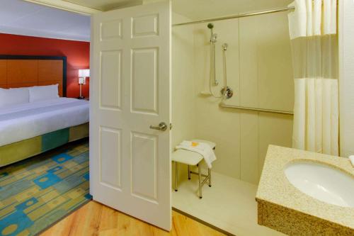 Gallery image of La Quinta Inn by Wyndham Pittsburgh Airport in Moon Township