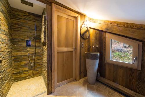 Kupaonica u objektu Chalet Le Lodge