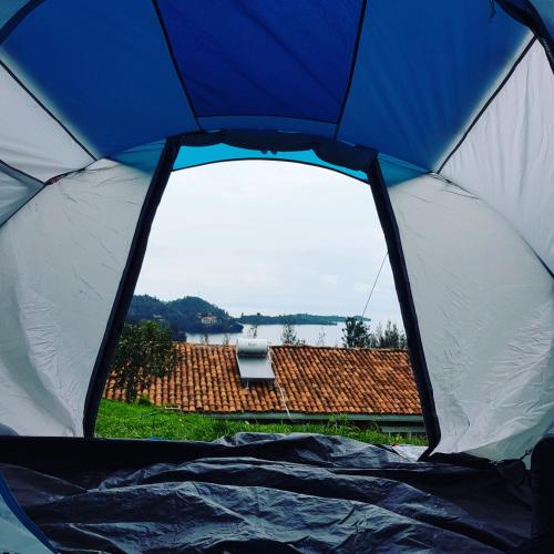  Rebero Kivu Resort -  Chambre  photo :   Shower    Toilet    Private bathroom                 