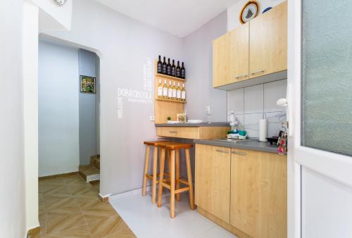 SB centar apartmaniにあるキッチンまたは簡易キッチン