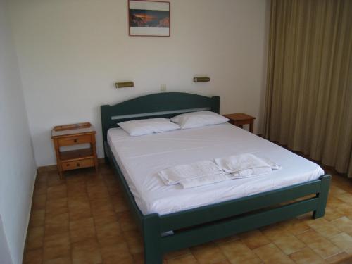 Gallery image of Pericles Studios in Agia Marina Aegina