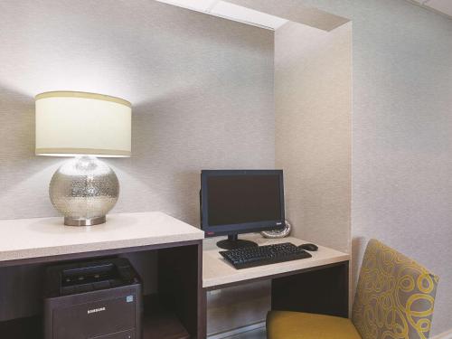 La Quinta by Wyndham Austin Round Rock Image