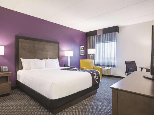 La Quinta by Wyndham Baltimore BWI Airport Image