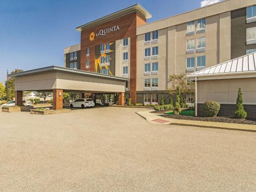 Gallery image of La Quinta by Wyndham Cleveland Airport West in North Olmsted